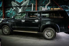 Toyota-Hilux-Black_-5