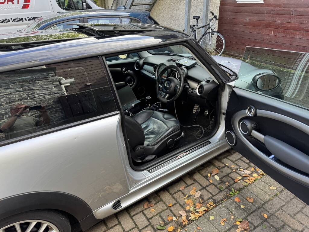 Mini Cooper S John Cooper Works in Wadebridge Cornwall after ECU remap by Kernowsport