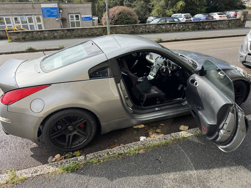 Nissan 350Z sports car driving in Cornwall after Kernowsport performance remap