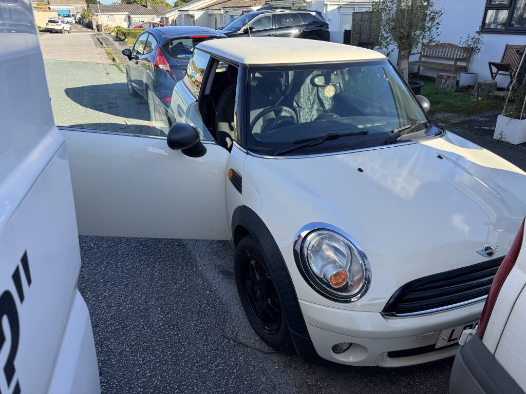 Kernowsport diagnostics on Mini with flat battery and ECU fault in Hayle Cornwall