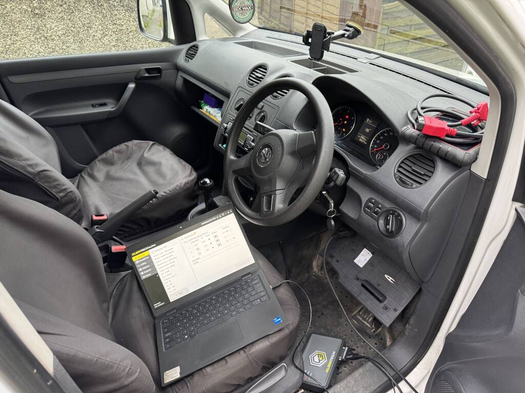Kernowsport ECU remapping a VW Caddy Mk3 in Cornwall”