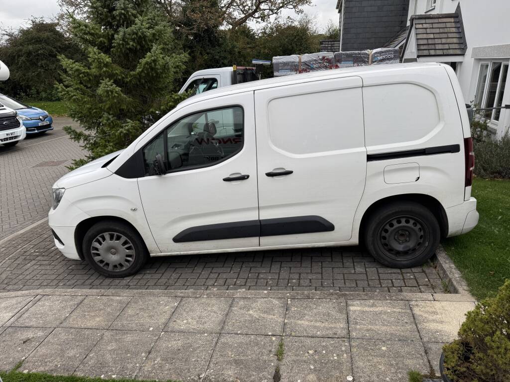 Kernowsport Mobile Tuning Van in Carharrack for Adblue Delete Service. - Kernowsport Performance Tuning Kernowsport mobile tuning van in Carharrack for AdBlue delete service.