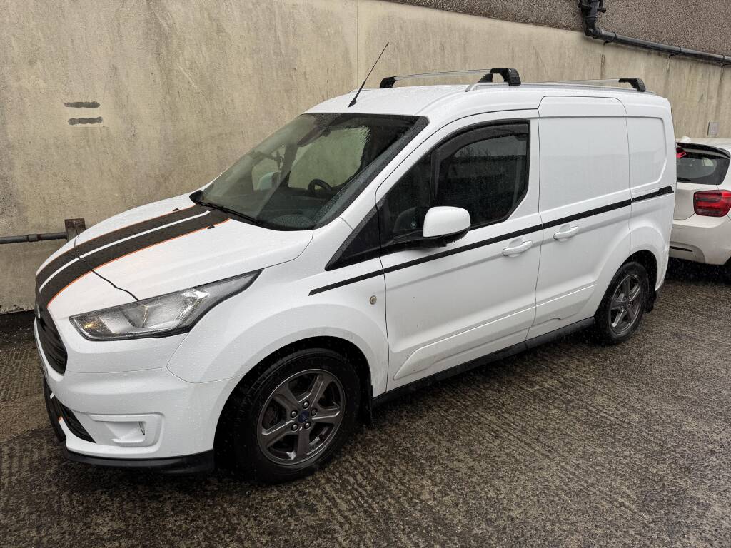 Ford Transit Connect 1.5D at Kernowsport in Redruth Cornwall for AdBlue and DPF repair.