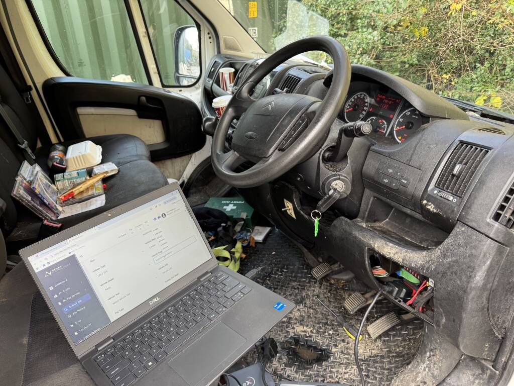 Dpf Delete Software Diagnostics Being Performed on Citroën Relay Ecu - Kernowsport Performance Tuning DPF delete software diagnostics being performed on Citroën Relay ECU