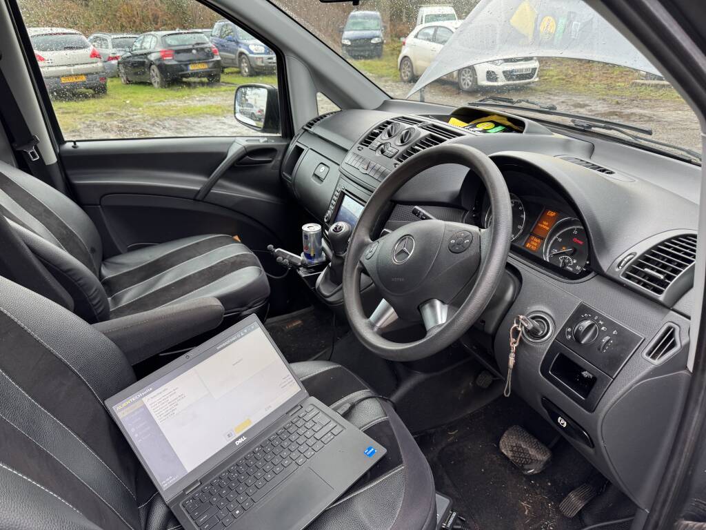 Kernowsport Tuning Equipment Connected to Mercedes Vito Ecu. - Kernowsport Performance Tuning Kernowsport tuning equipment connected to Mercedes Vito ECU.
