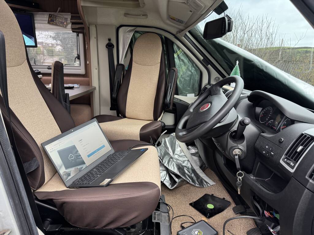 Alientech Kess 3 Connected to Fiat Ducato Ecu for Remapping. - Kernowsport Performance Tuning Alientech KESS 3 connected to Fiat Ducato ECU for remapping.